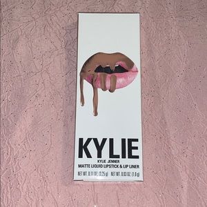 Kylie Cosmetics matte lip kit in shade Candy K